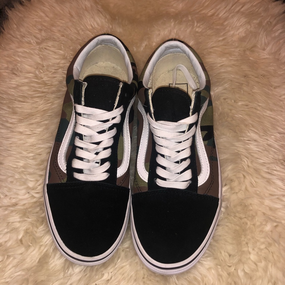 Women’s Old Skool Camo Vans